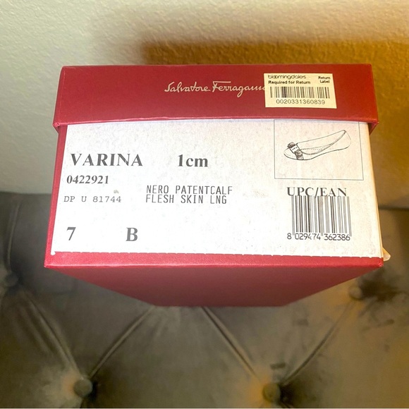 EUC FERRAGAMO Varina Patent Leather Ballet Flats - Size 7 - Picture 4 of 12